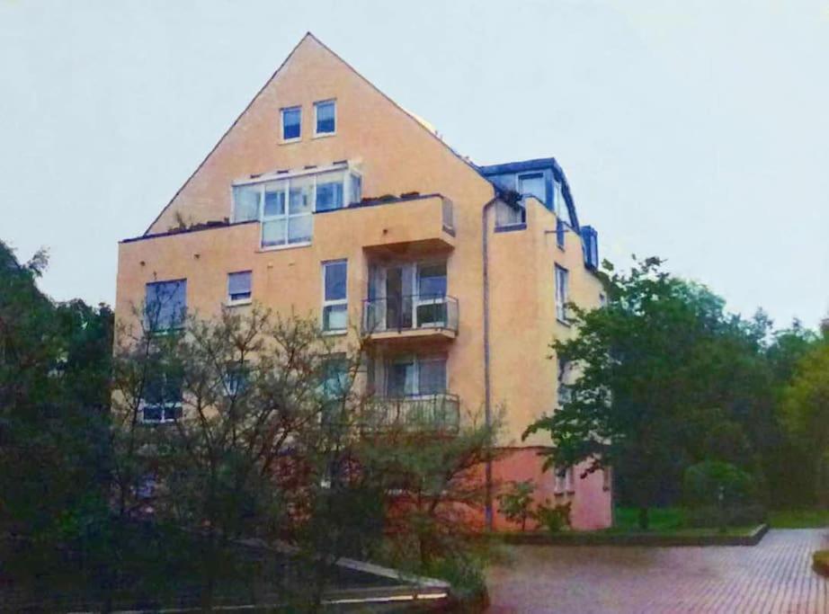 Ruhig Und Doch Zentral Erfurt Exterior foto